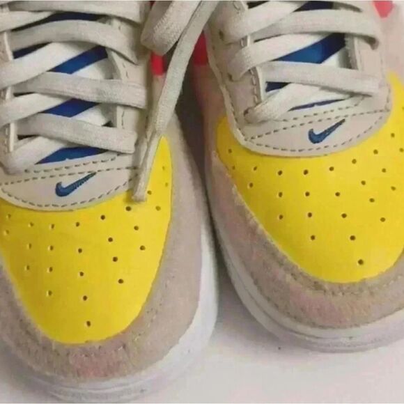 Nike Kids Multicolor Sneakers - Picture 12 of 13